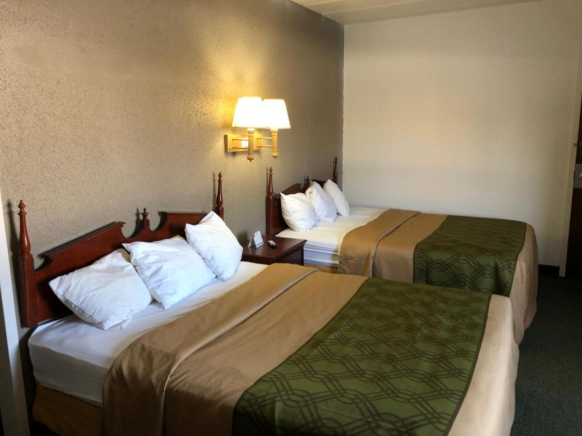 Econo Lodge Wisconsin Rapids Exterior photo
